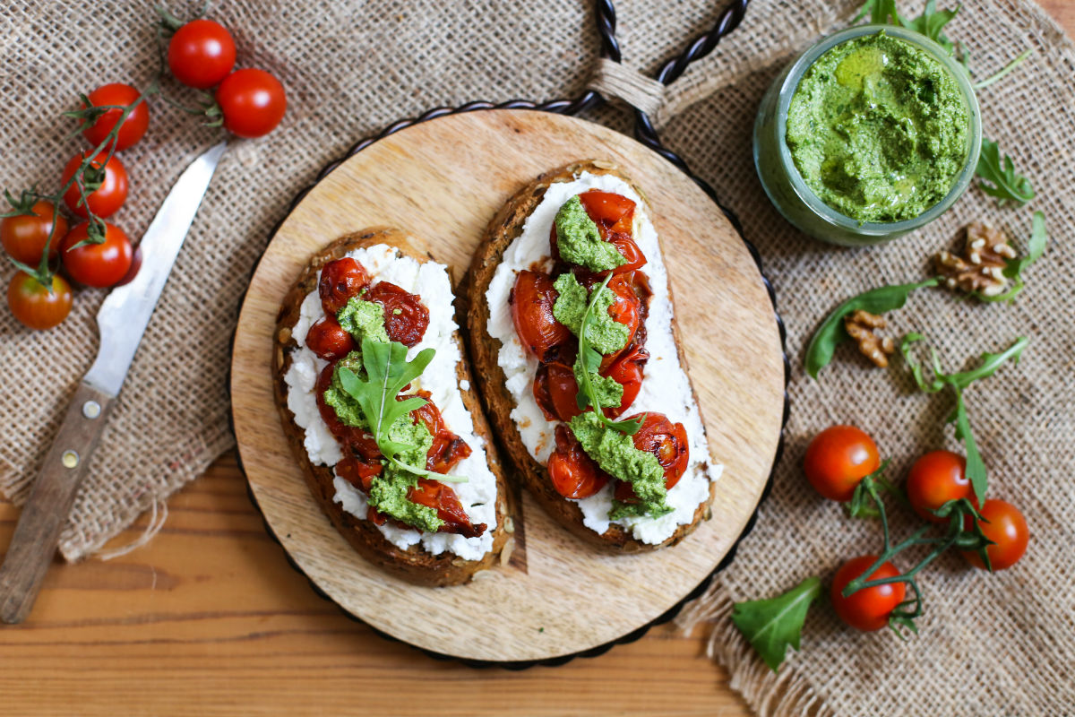 Tostadas con ricotta